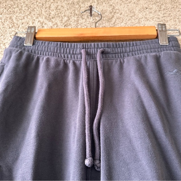 Hollister High Waisted wide straight leg grey Cargo sweatpants - Picture 2 of 8